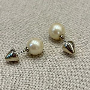 Stella & Dot Reversible Pearl Studs